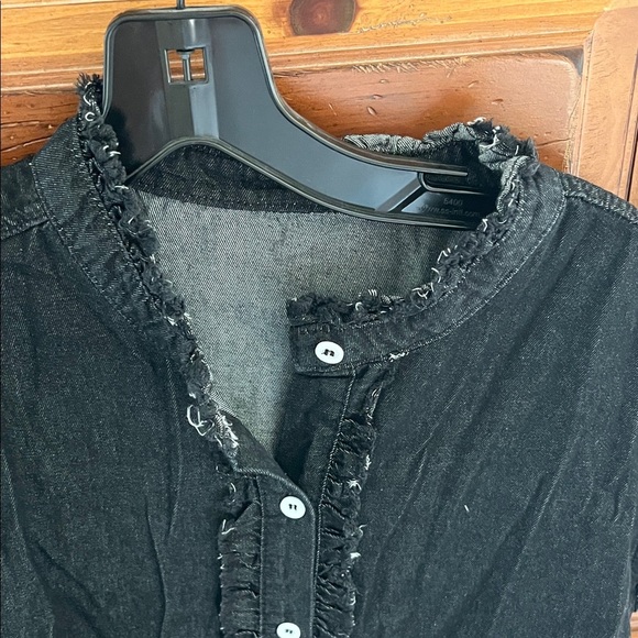 Stylish Black Button Down Women's Shirt - Picture 2 of 9